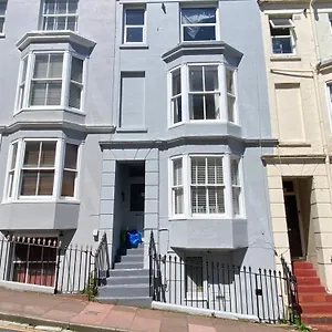 Centrally Located, Comfortable Near Station, And North Laines Brighton